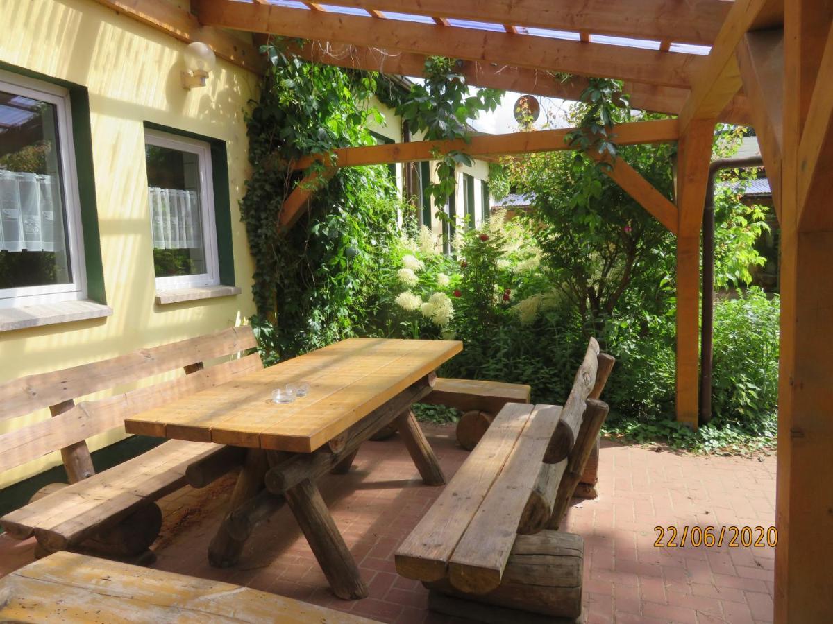 Hostel Waldhaus Am Ferienpark Mirow -Zimmer Du Wc Dış mekan fotoğraf